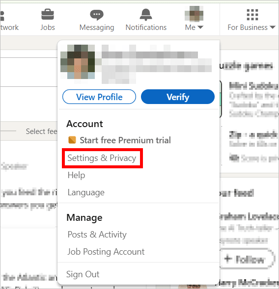 Выделенная кнопка настроек и конфиденциальности LinkedIn