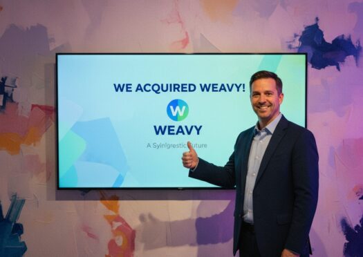 Figma приобретает Weavy